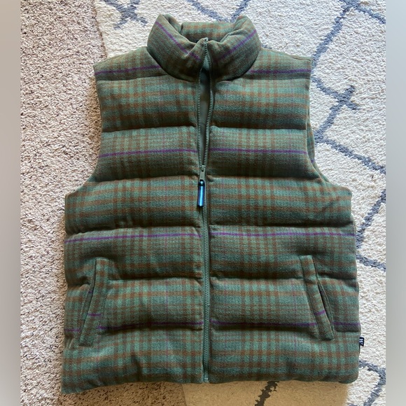 Houston White Plaid Puffer Vest - Picture 2 of 7